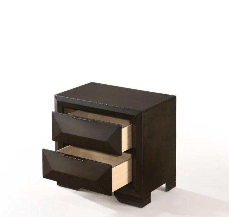 Mabel B175 5 Piece Set Includes: King Bed, Dresser, Mirror, Nightstand, Chest