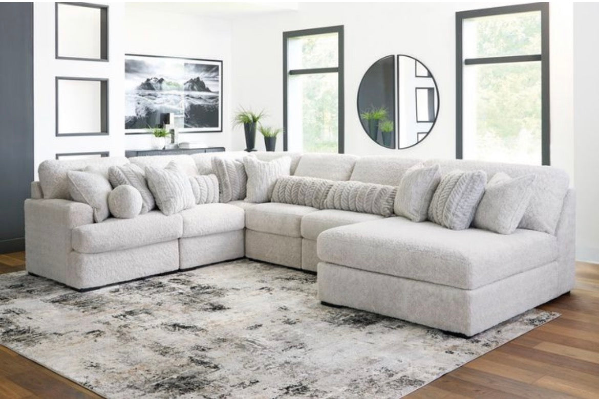 6-Piece Luxurious Modular Sectional with Chaise