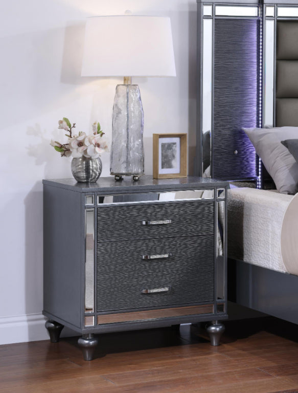 B223-QDM	QUEEN BED-DRESSER-MIRROR-NIGHTSTAND