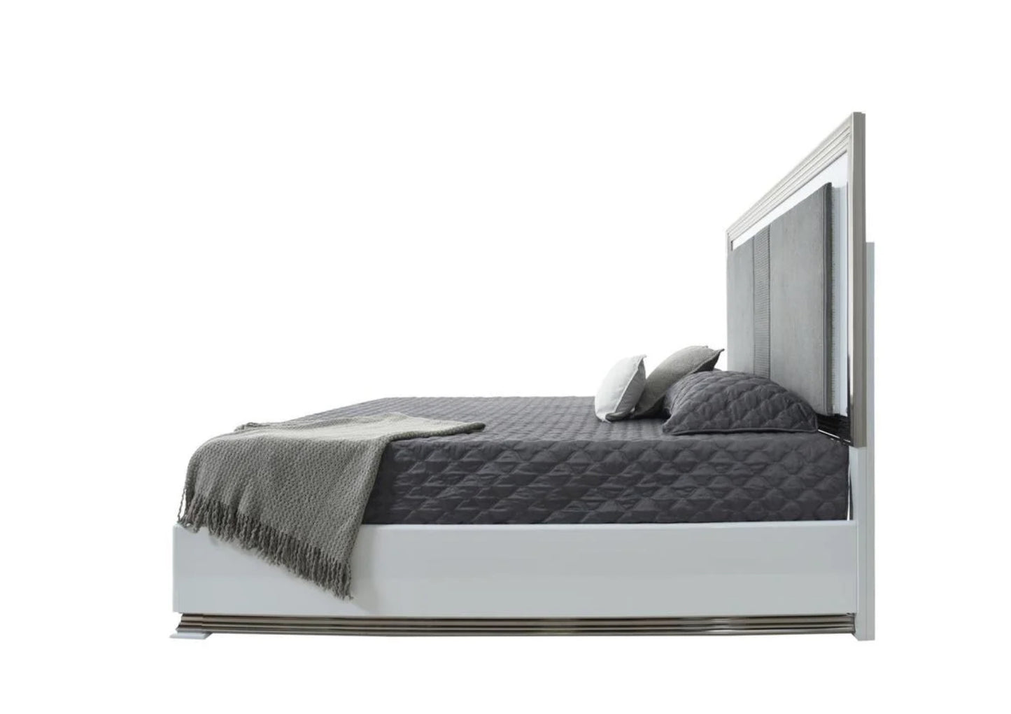 Dalal White 4 Piece Set Includes: King Bed, Dresser, Mirror, Nightstand