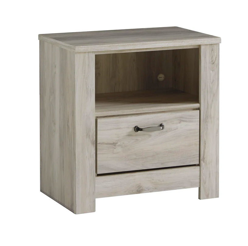Bellaby Queen Crossbuck Panel Bed with Mirrored Dresser and 2 Nightstands