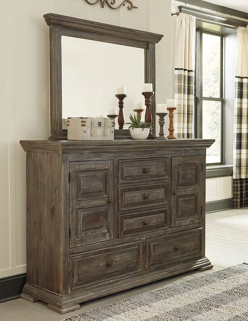 Wendy Norah King 4 Piece Set  Includes: Bed, Dresser, Mirror, Nightstand