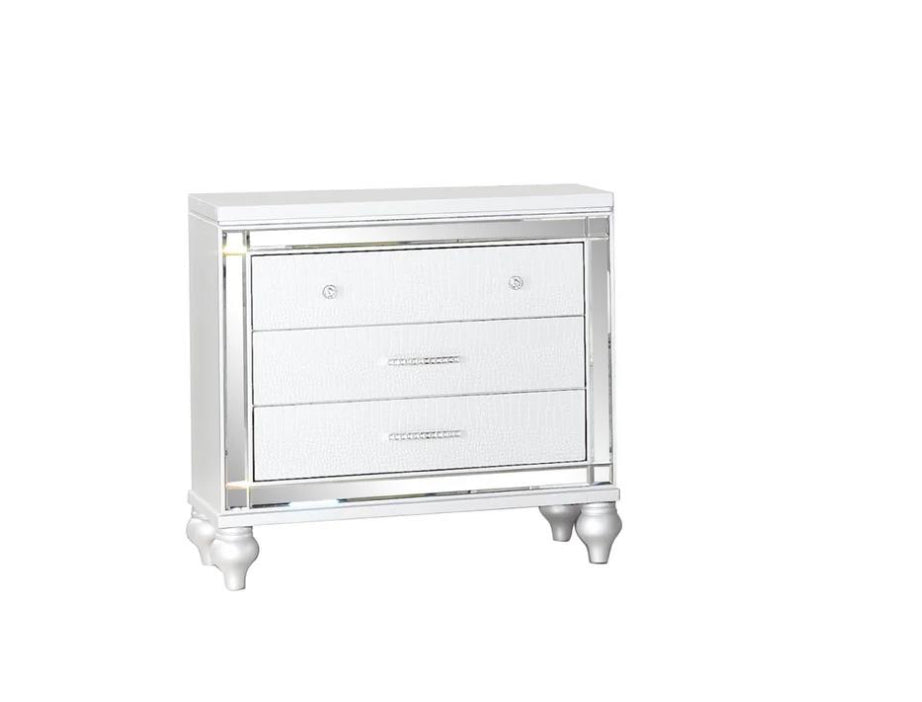 B516 - EMMA WHITE 5 PC (Queen Bed, Dresser, Mirror, Nightstand, (FreeChest)