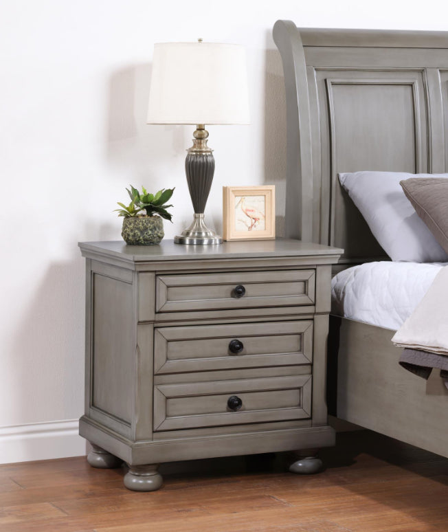 B070 QUEEN BED FRAME - DRESSER - MIRROR -NIGHTSTAND