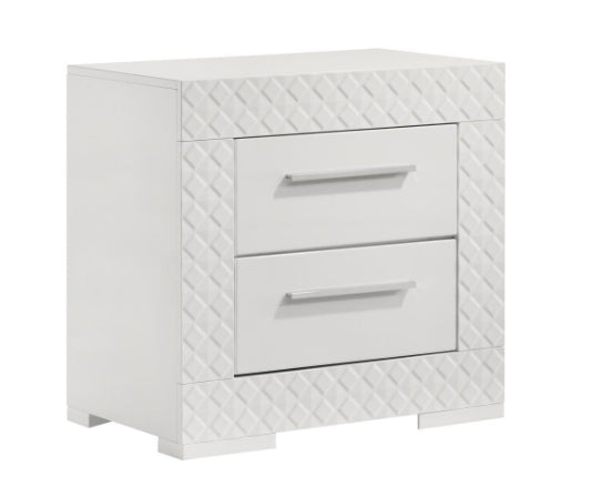 IVES BEDROOM Ives 4-piece Queen Bedroom Set White High Gloss